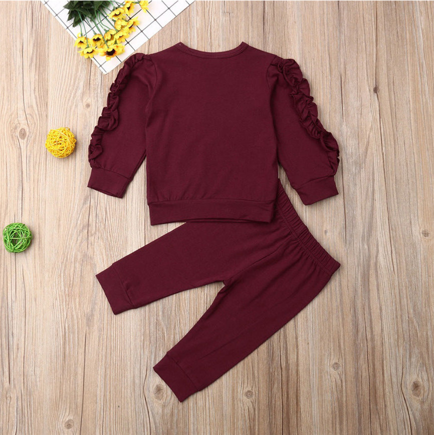 Newborn Baby 2-Piece Set – Ruffled Long Sleeve Sweatshirt & Pants