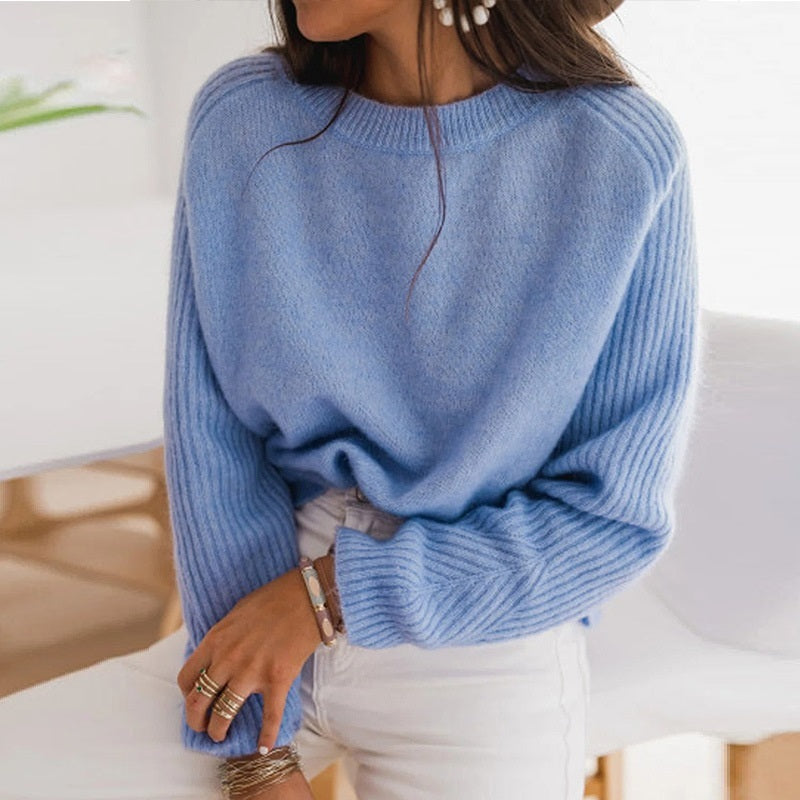 "European Milk Blue Sweater – Casual Chic Knitwear with Round Collar & Long Sleeves!"